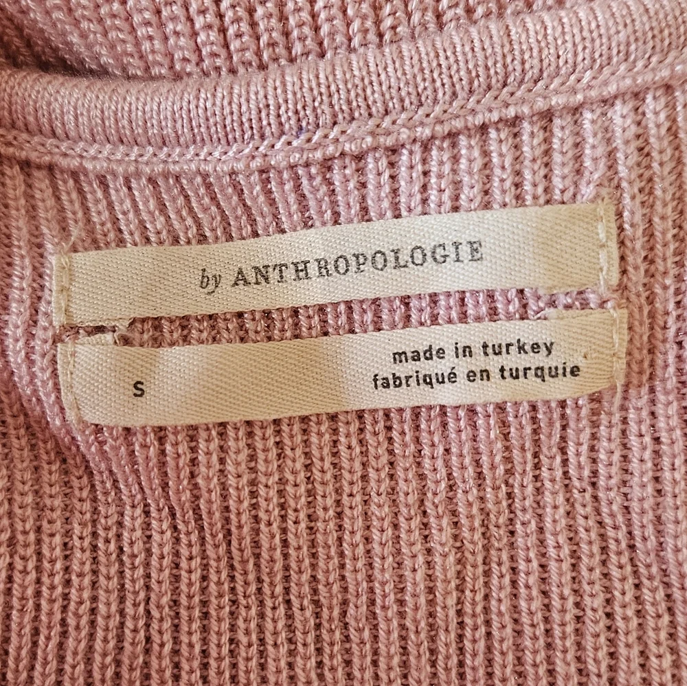NEW Anthropologie Pink Sweater Ribbed Sweetheart Neckline Lace Sleeve Size Small